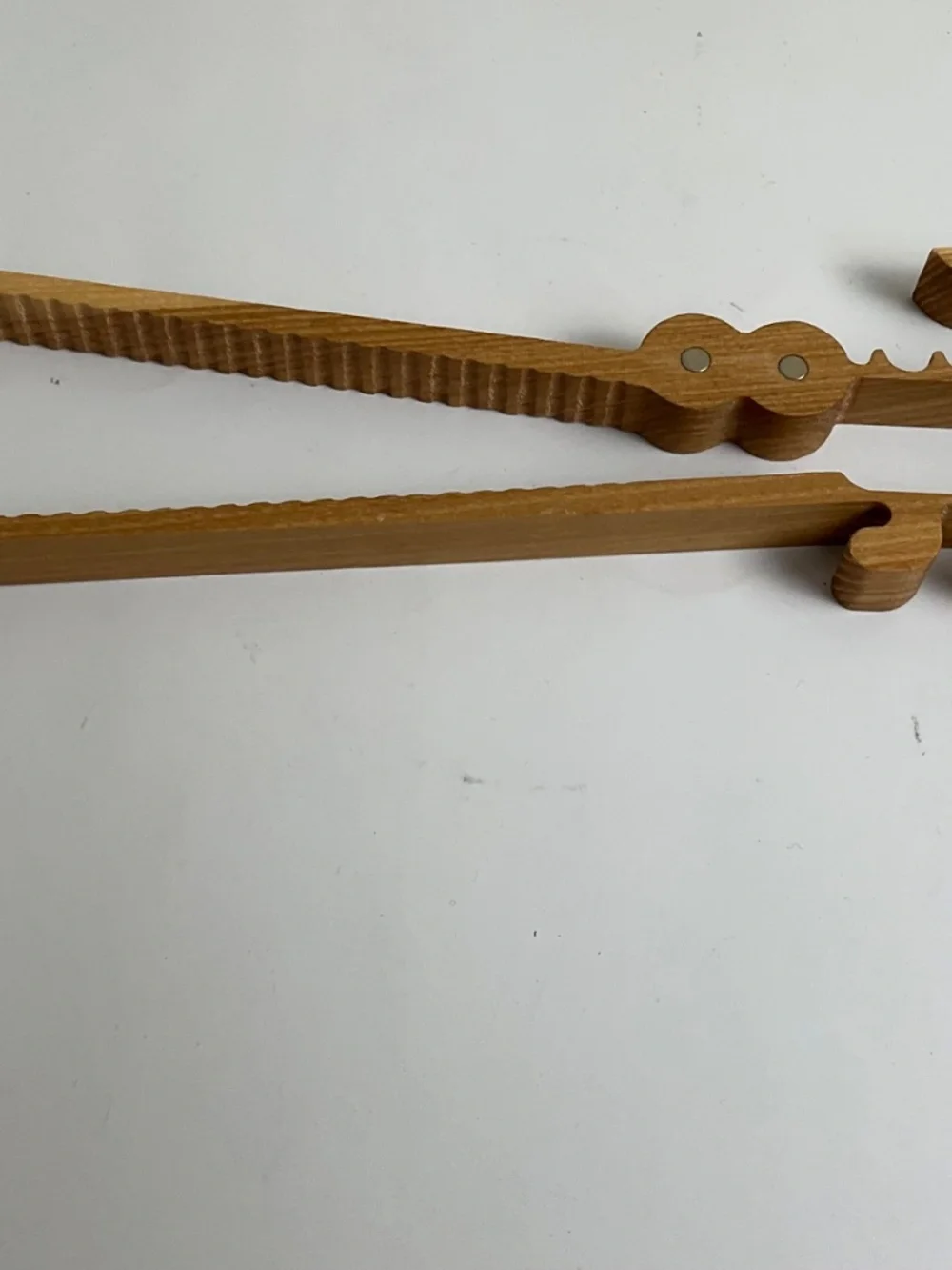 MR. ART CROCODILE-SHAPED WOODEN TOASTER TONGS~NEW!